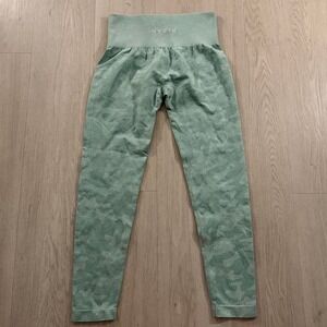 NVGTN Camo Seamless Leggings Color: Sage Green Size: L